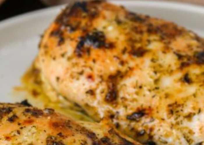 Blancs de Poulet Pané — breaded chicken breast